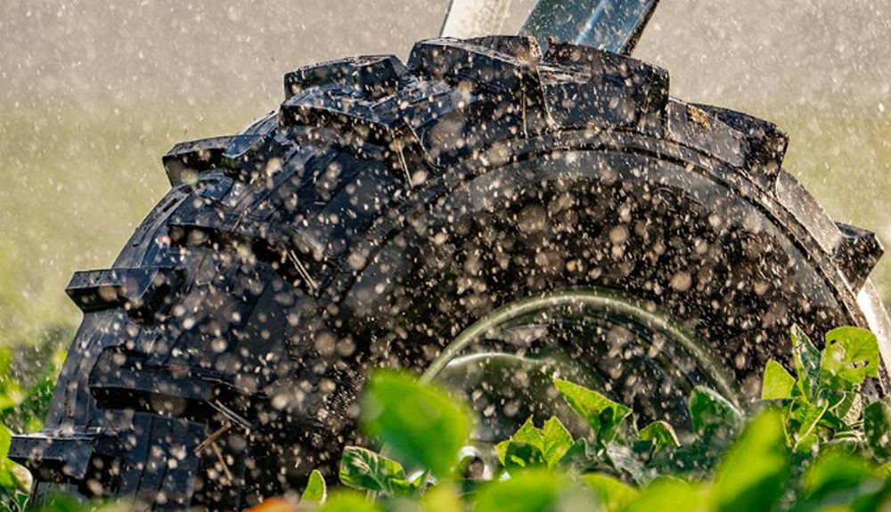 Non-Directional Radial Tire